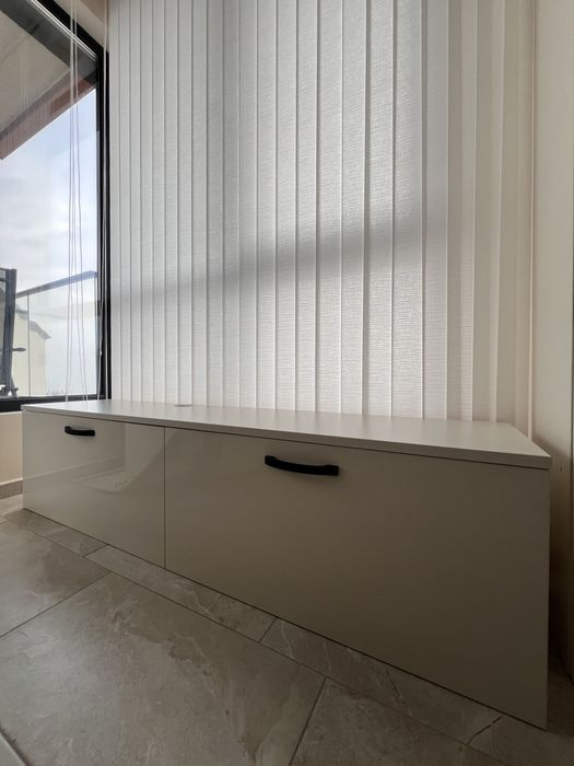 Холна секция- Гланц, ТВ Шкаф, висок модул, рафт-етажерка,Спалня секция