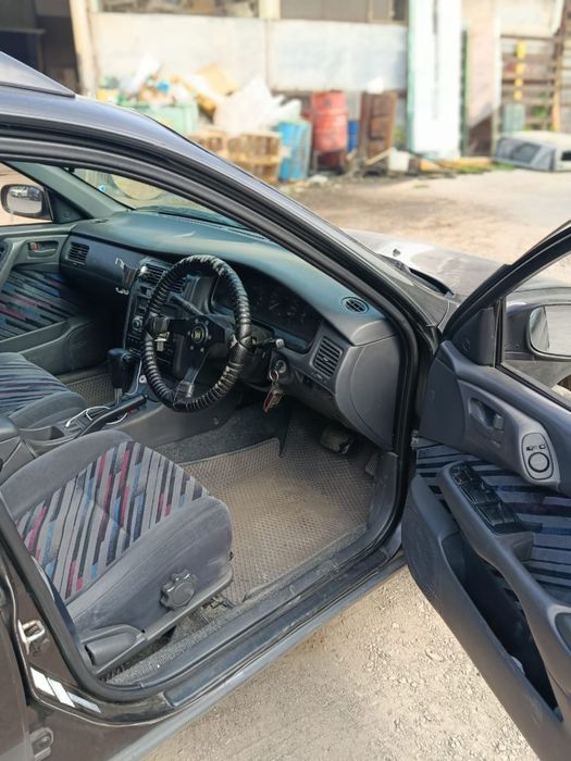 Срочно продам Тайота Калдину 1995 года