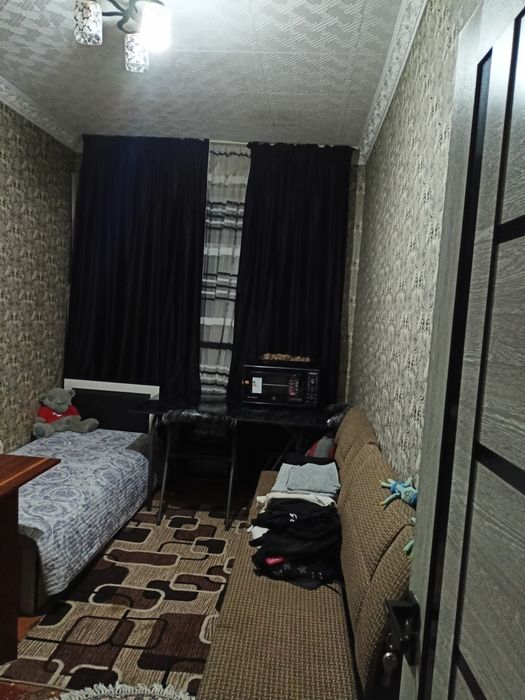 Продаёться 4-х комнатную квартира.