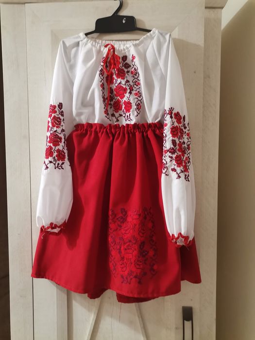 Costum tradițional românesc fete 6-7 ani