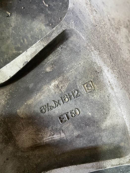 Тайота  диска р16 титанка радной