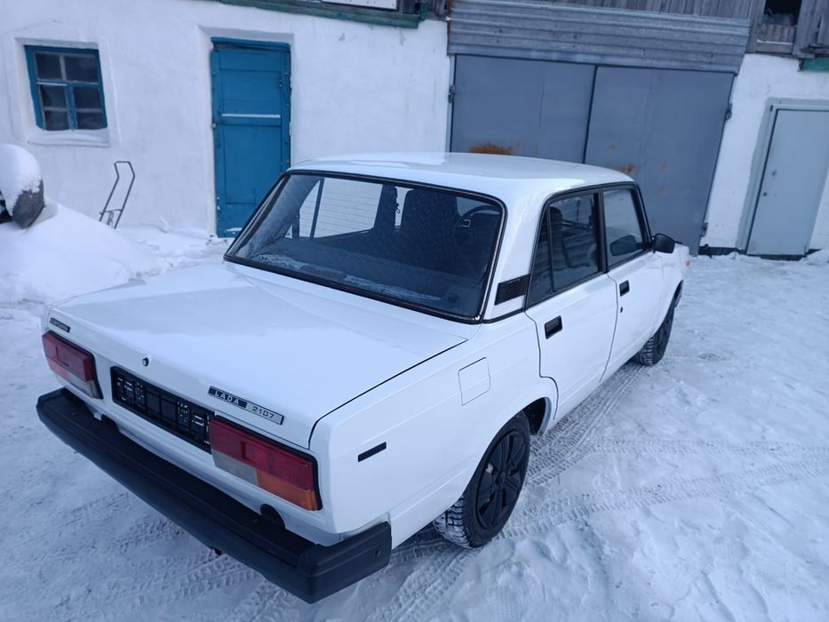 Продам ВАЗ 2107 инжектор