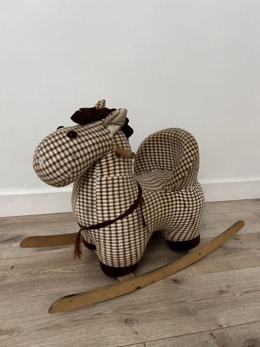 Продам лошадку , качалку.Лошадка в зорошем состоянии.