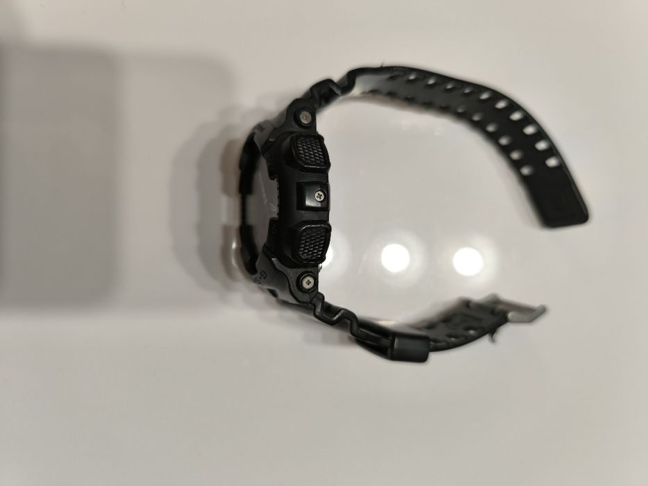 G shock часовник