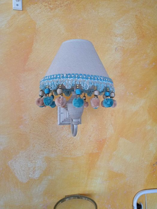 Лампа за стена , Стенни лампи, аплици