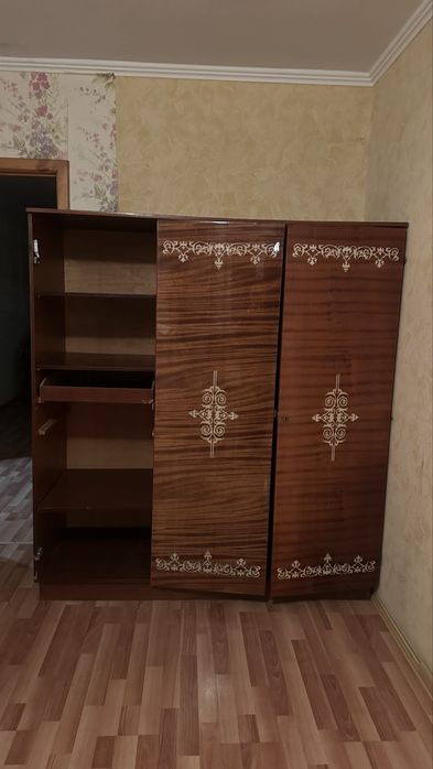 Шкаф бесплатно отдам