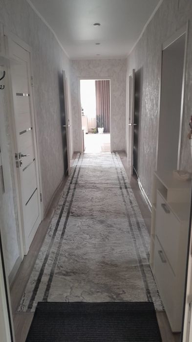 Продам большой дом, 5 комнат. Газ.