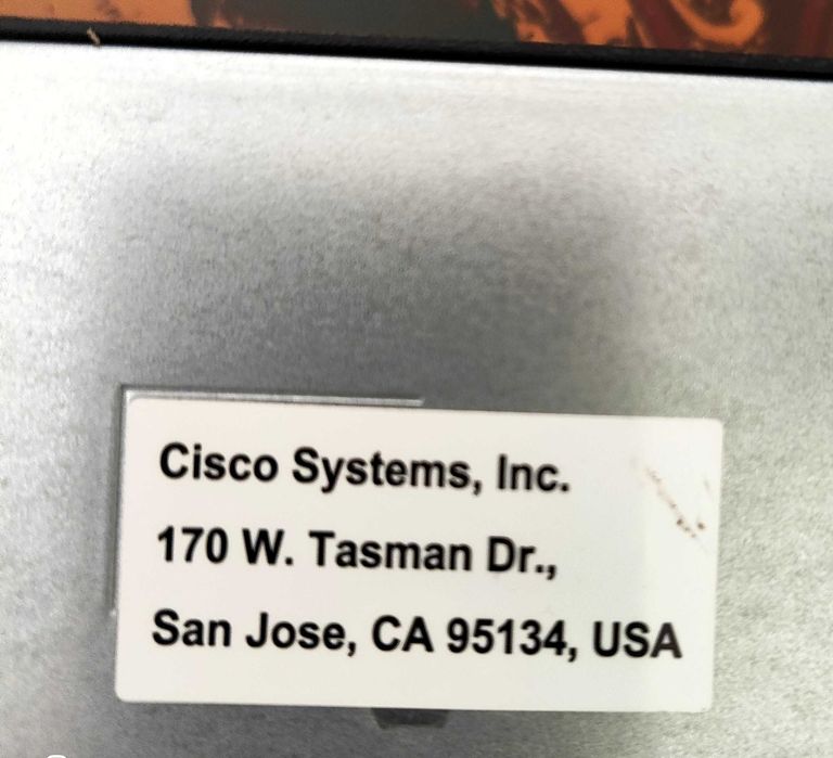 Cisco SG110-24 Gigabit Switch 24-port Комутатор Циско