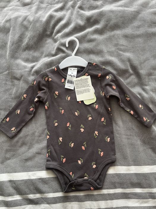 Продам новые костюмчики