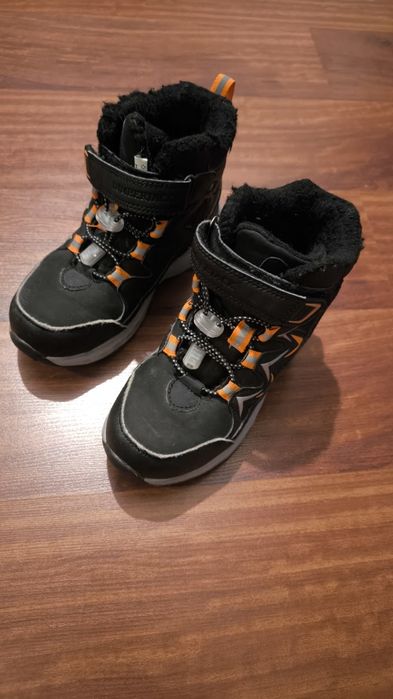Зимние ботинки размер 32,34,35 .