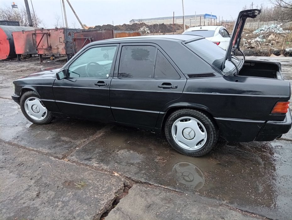 Продам Мерседес 190.