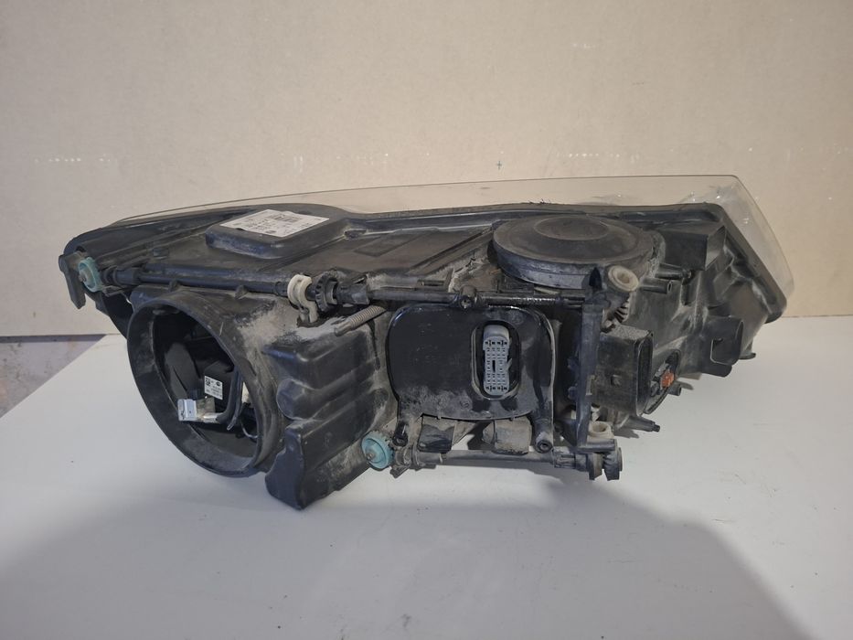 Ляв фар Hella 7L6941039C