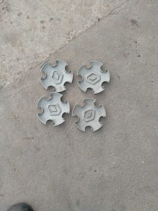 Колпачки РеноДастер