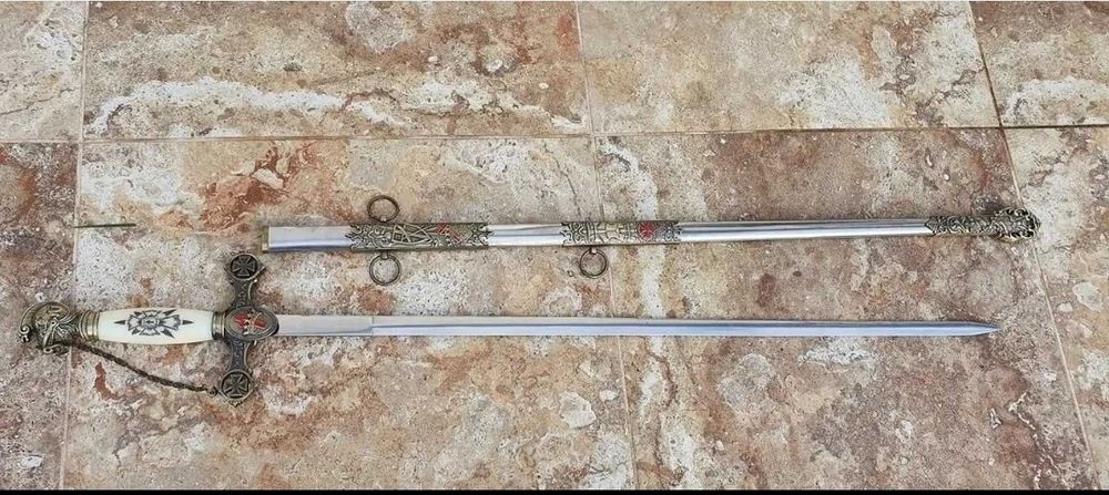 Sabie lungime 95 cm  preț 350 ușor neg