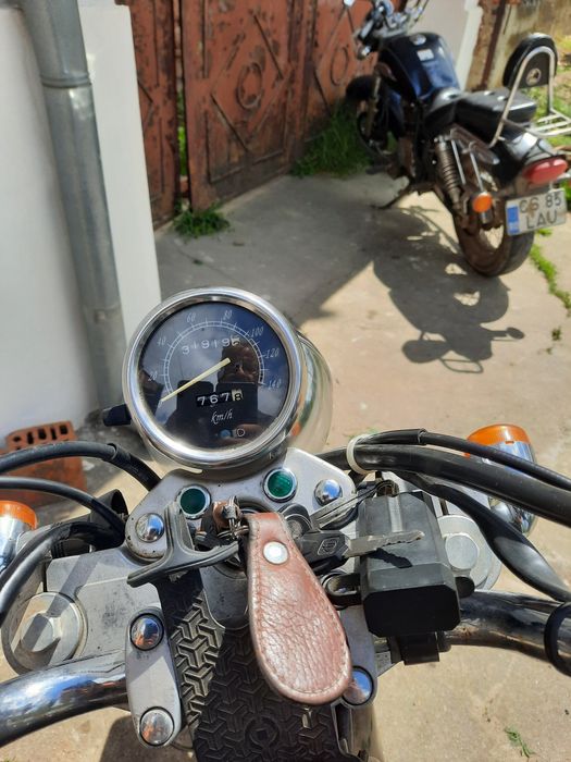 motocicleta suzuki gz 250cc
