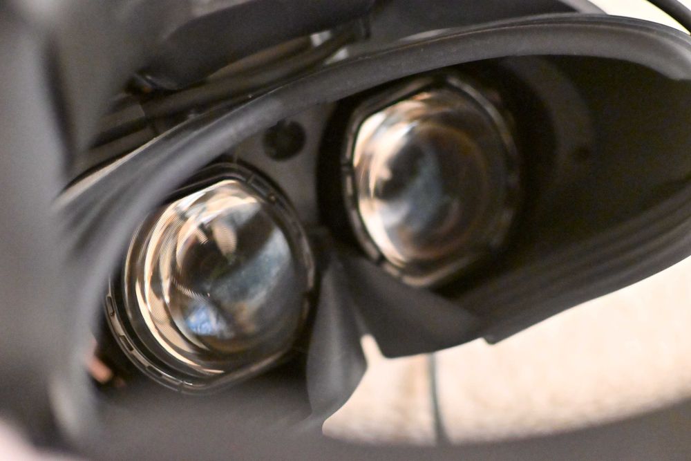 Sony Playstation VR2 cu toate accesoriile si un headstrap