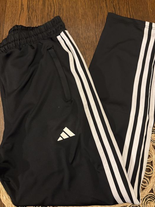 Pantaloni adidas S