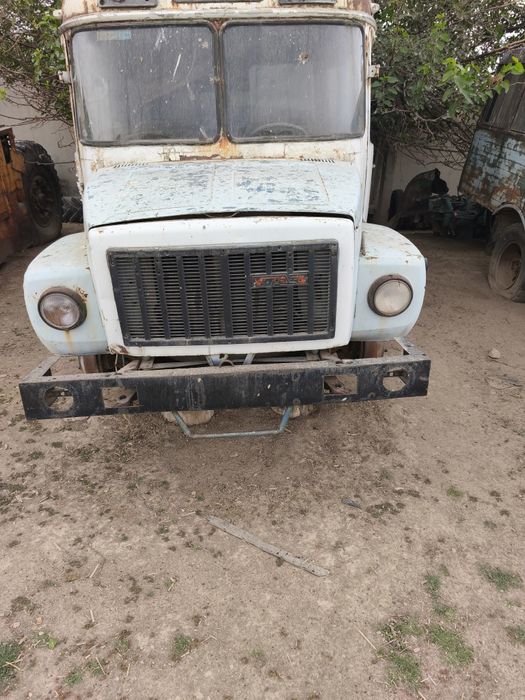 Продам газ-53 кабину запчасти