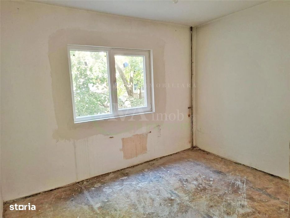 Apartament 3 camere decomandat zona Nord — fotografia 1