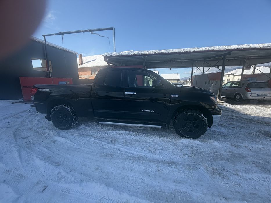 Toyota tundra de vanzare