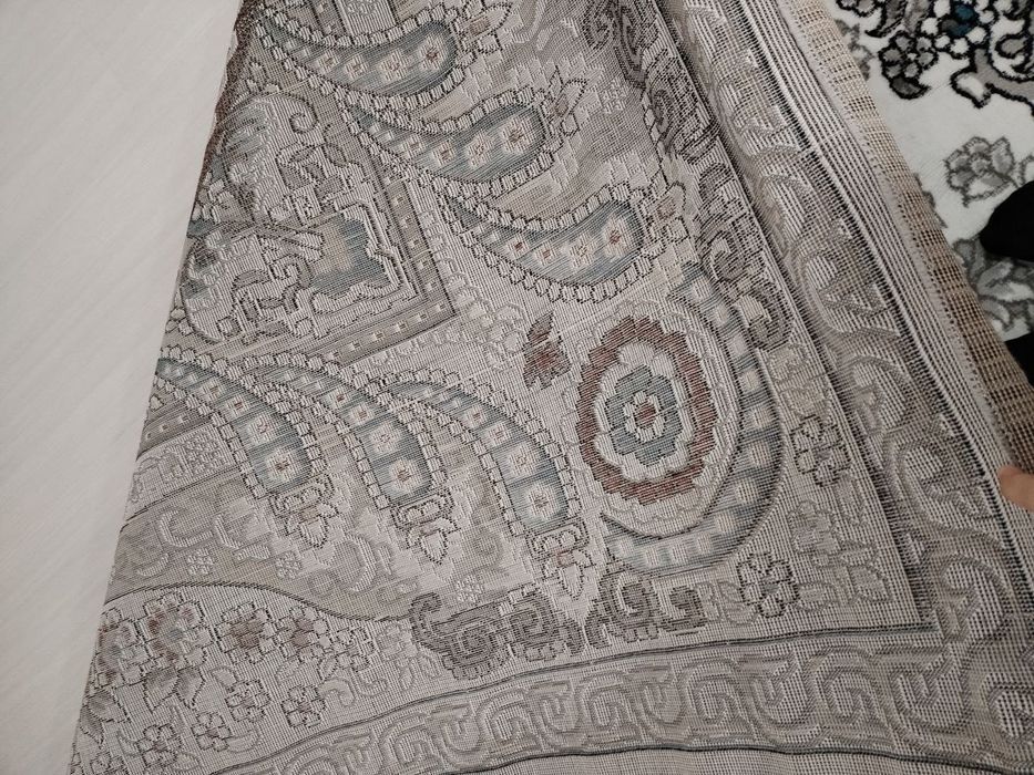 Yangi gilam ishlatilmagan