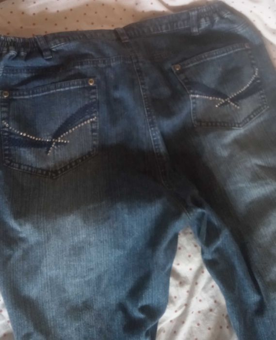 Blugi la moda cu croiala manuala