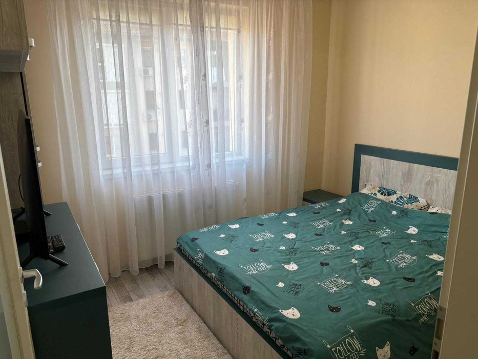 Proprietar vând apartament 3 camere mobilat în Giroc