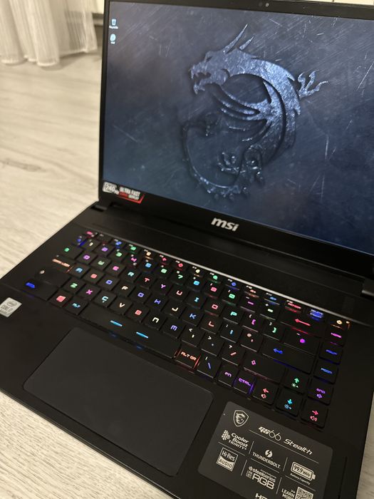 Laptop Gaming MSI GS66 Stealth i7-10750H RTX 2060 Ecran 240Hz ca siNou