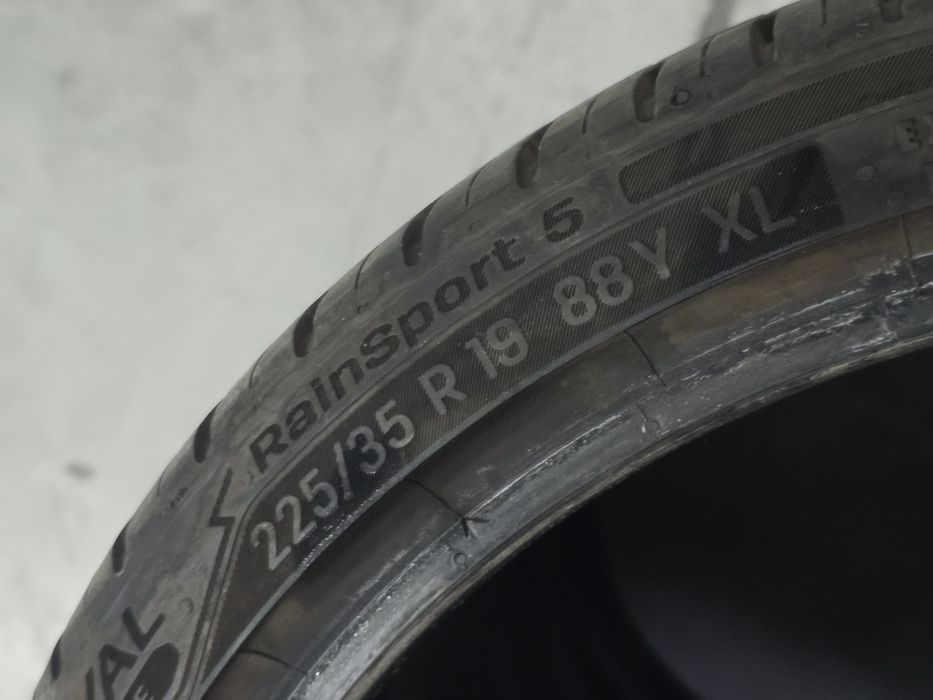 Гуми 235 35 19 XL Uniroyal