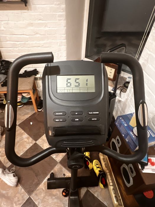 Велотренажер почти новый