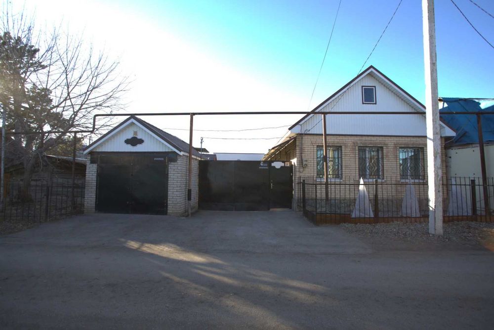 Продается 3 комнатный дом на Пролетарской.