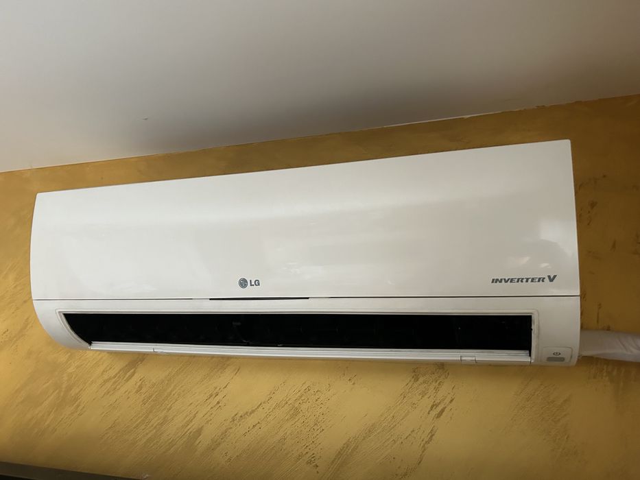 Климатик LG inwertor…..