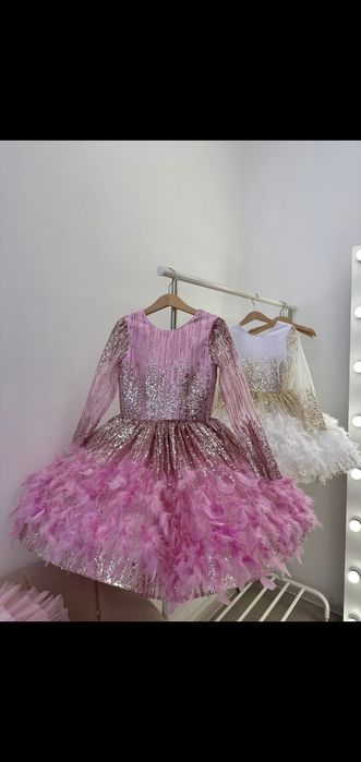 Детские платья продам