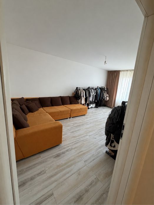 Apartament 2 camere ,decomandat ,74 MP suprafata totala+ PARCARE
