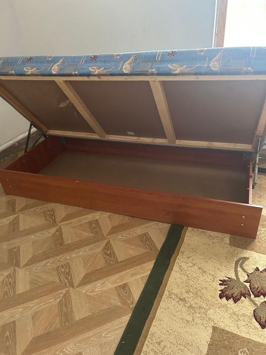 Кровать 1.5 с нишей для белья