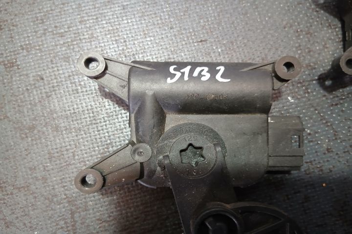 Motoras clapeta aeroterma 0132801341 1K0907511B 0132801341 1K0907511B