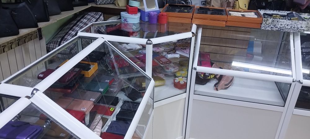 Витрины пластиковые