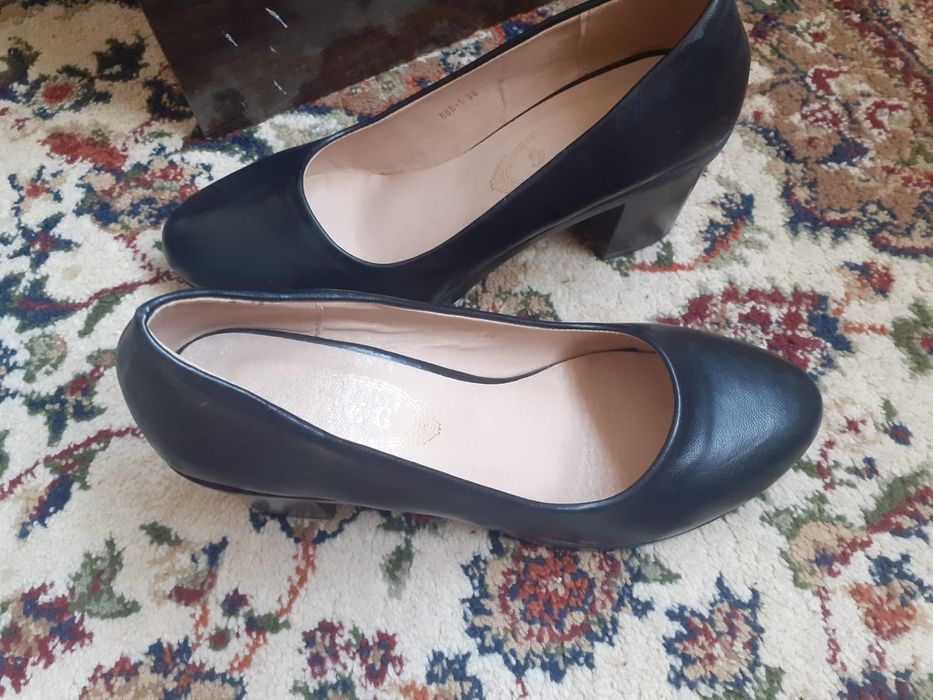 Продаём туфли срочно