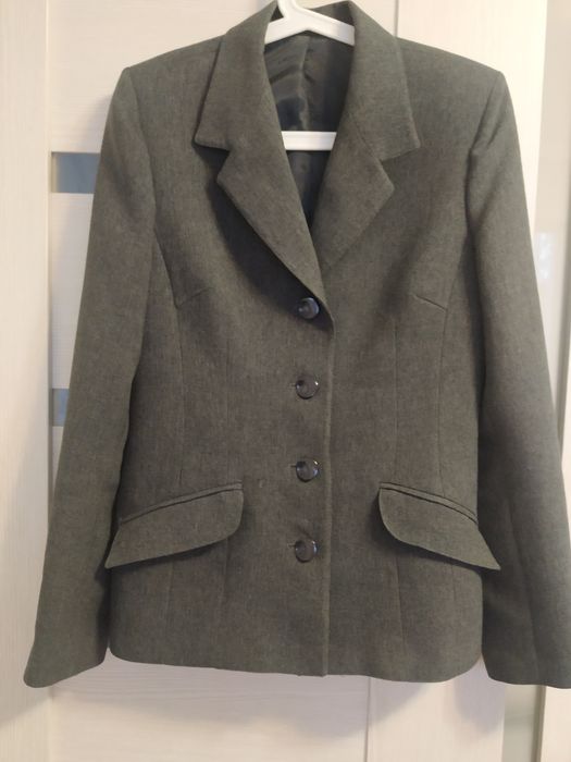 Продается женский пиджак