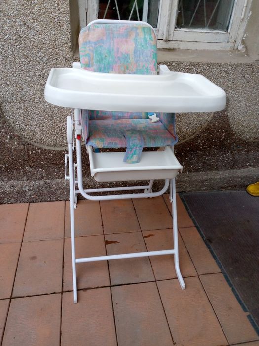 Детский стульчик для кормления