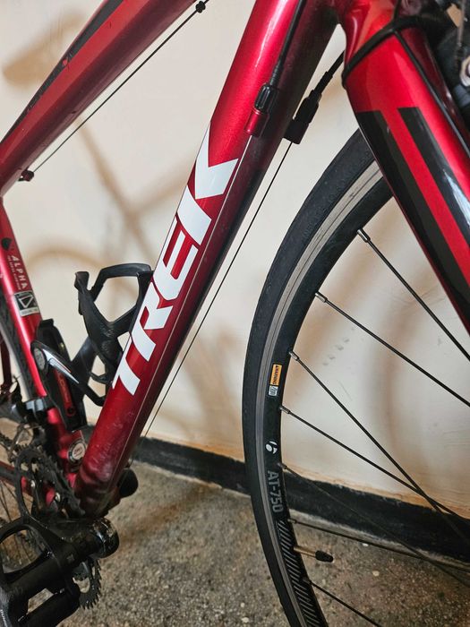 Шосеен велосипед:Trek 1.1 ( Alpha Aluminum) размр 52 см SPD-SL педали