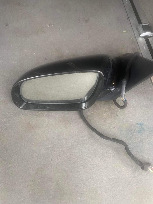 Огледала и усилвател Ауди А8