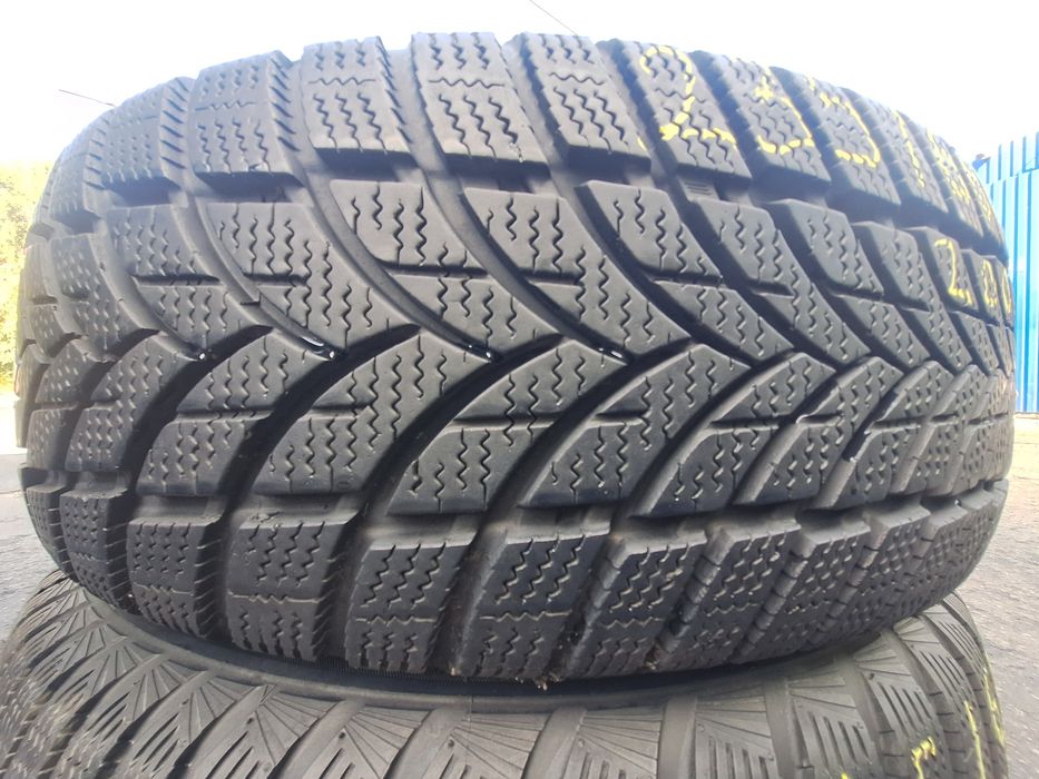 2 anvelope iarna 235/60r18 Maxxis Montaj Gratuit