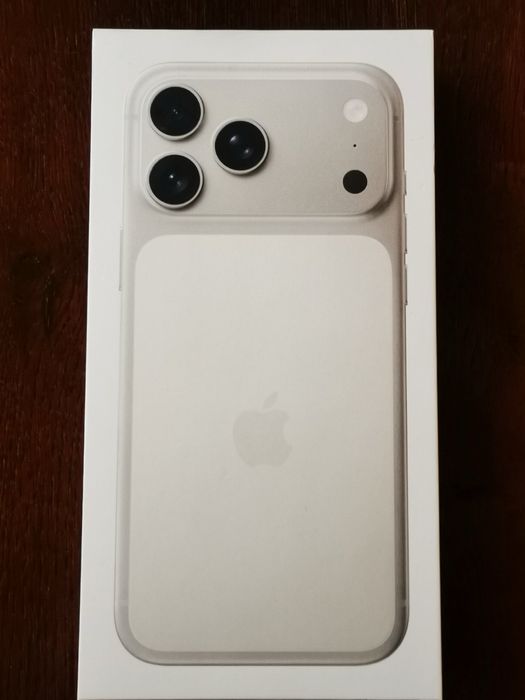 Iphone 17 pro max нов не разпечатван