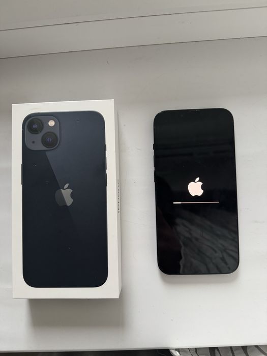 Продаю Iphone 13