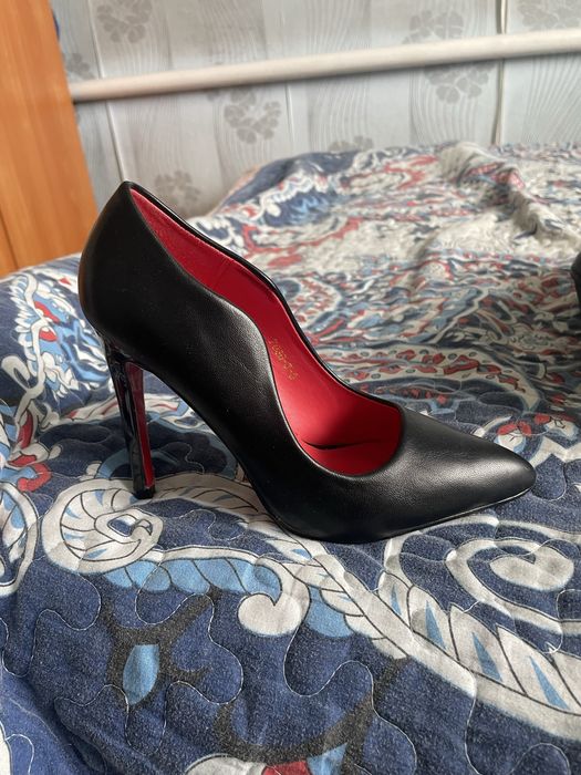 Продам новые туфли