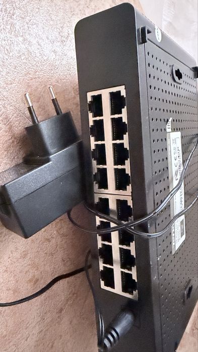 Продам коммутатор tenda 16 port