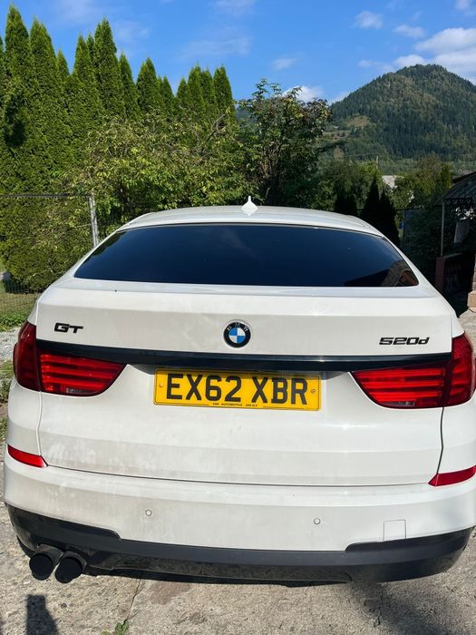 Dezmembrez bmw 520 gt m-paket an 2012