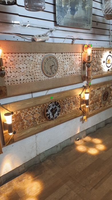 Деревянное пано ручной работы.