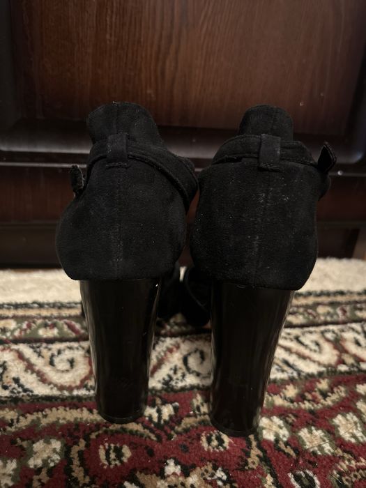 Чорные туфли